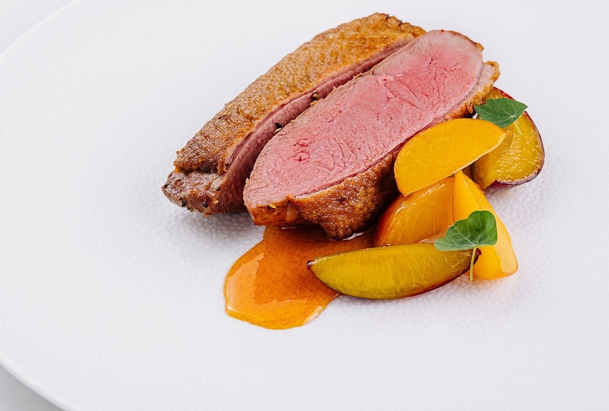 Waarom eend met sinaasappel een klassiek Frans paar vormt