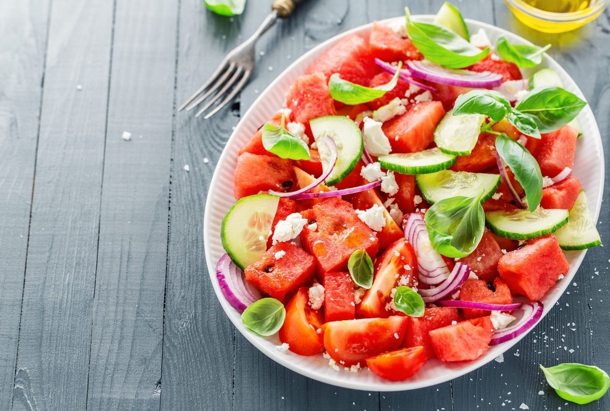 Zomerse salades voor hete dagen
