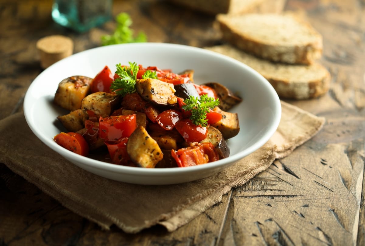 Caponata: een Siciliaanse aubergine delicatesse