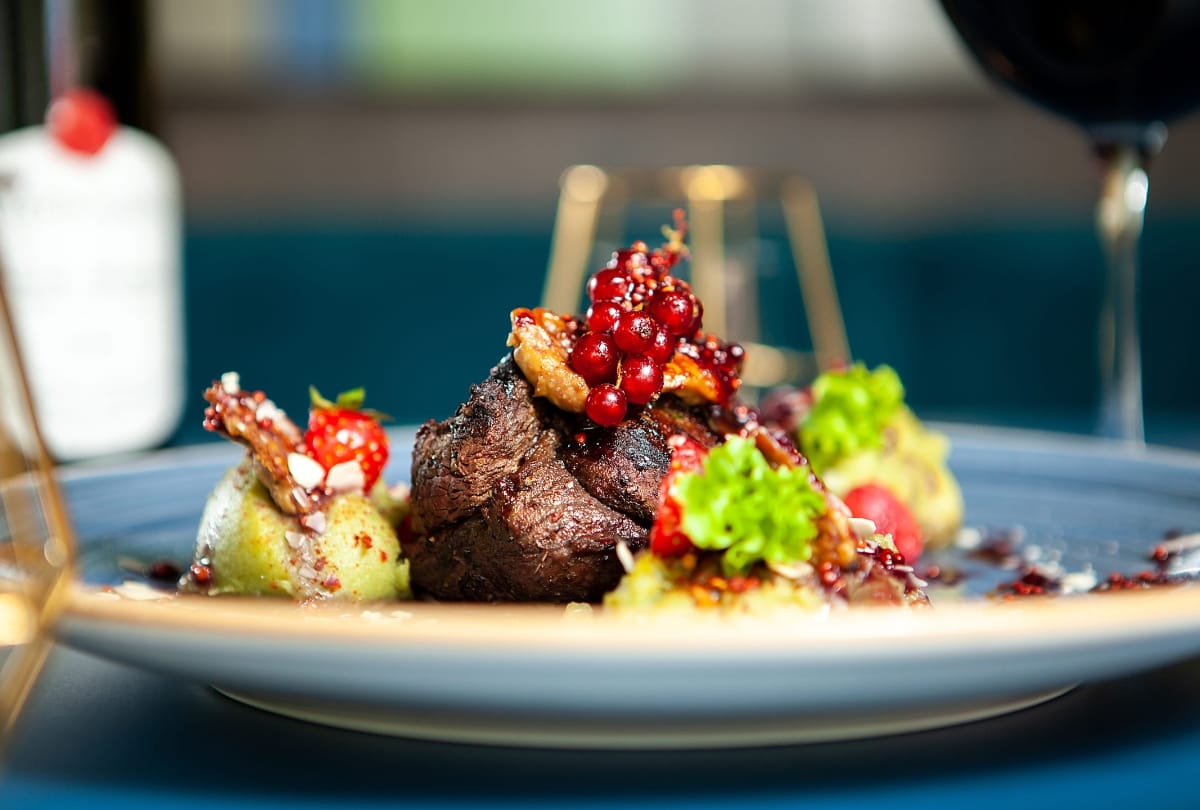 Welke ingrediënten passen goed bij wildgerechten?