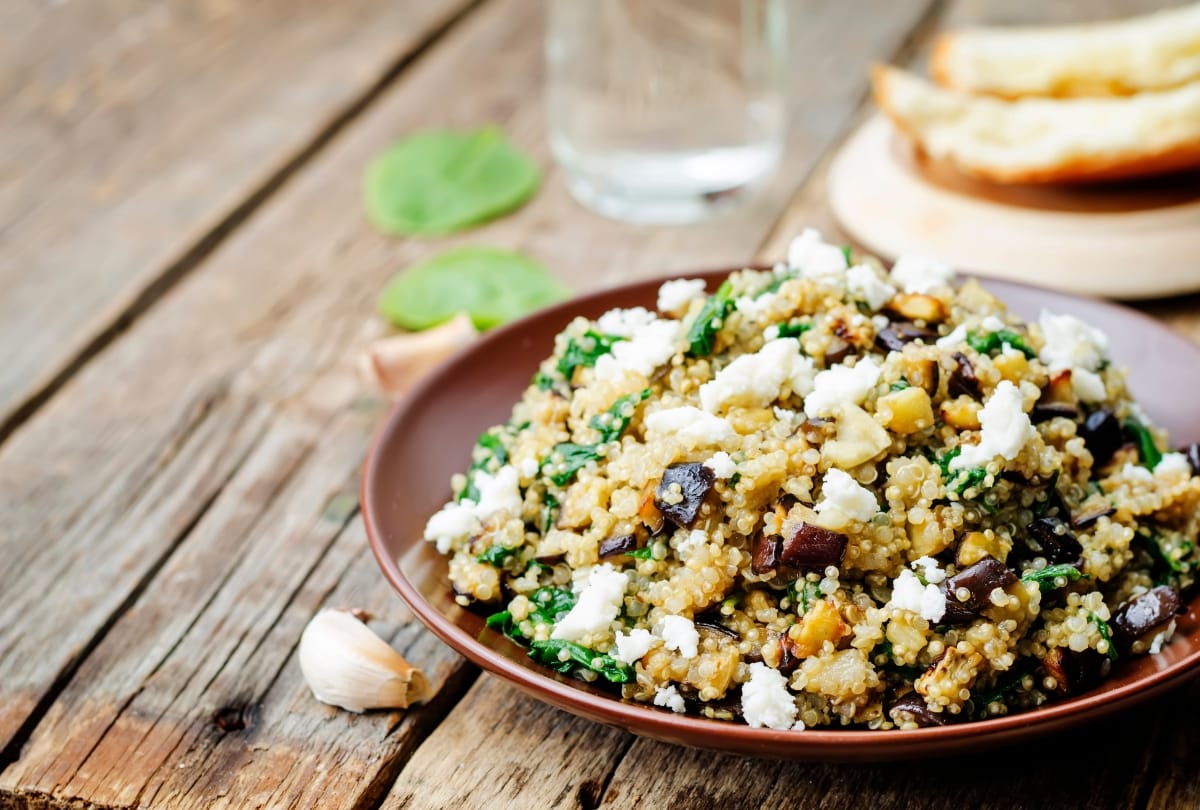 Quinoa salade met verse kruiden