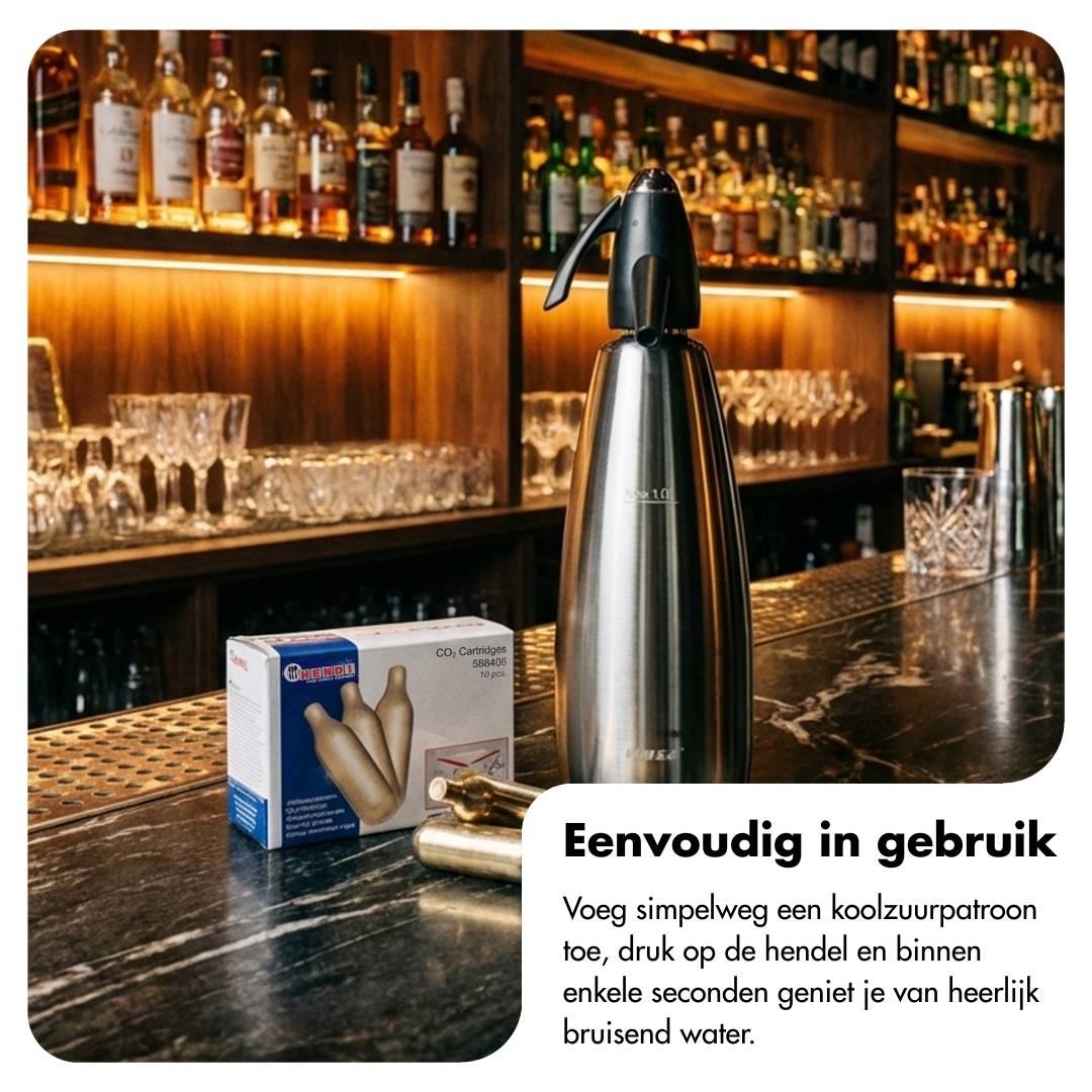 Mineralwasserflasche mit Kohlensäurekartuschen