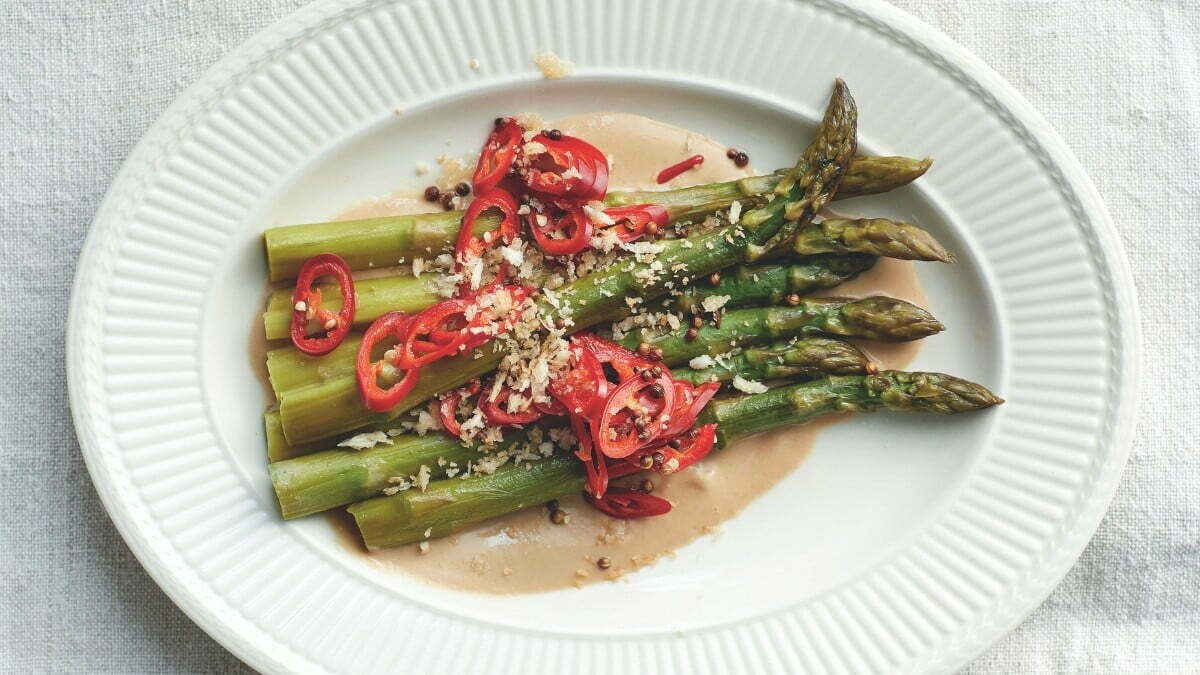 sous-vide-asperges-miso-tahinisaus